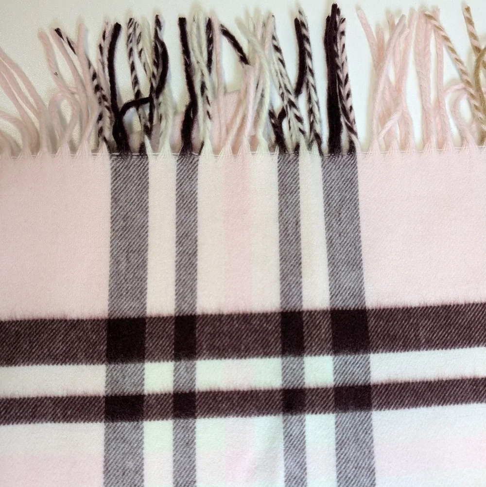 Cashmink By V. FRAAS Scarf in Pink/Burgandy Plaid With Fringe NWOT